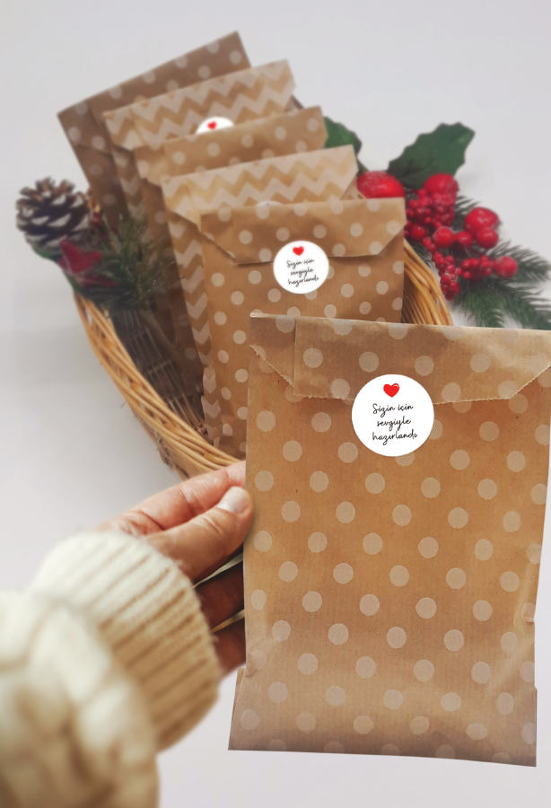 20 adet puantiye desenli kese kağıdı, hediye paketi (11x20 cm ) ve Sticker - 1