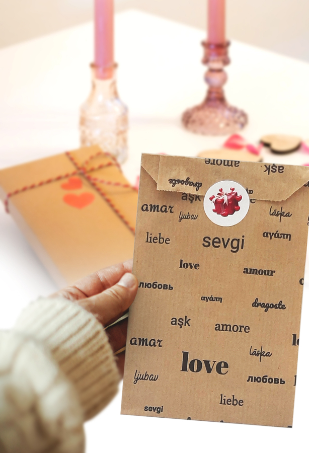 21 parça sevgililer günü hediye paket seti (20 adet 11x20 cm kese kağıdı ve 1 sayfa sticker) - 1