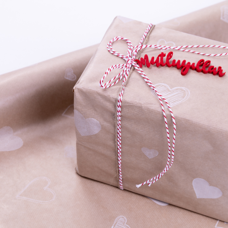 3lü Ambalaj, Paket Kağıdı, 70x100 cm Kalp Desenli, Kraft-Beyaz - 1