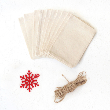 40 parça Yılbaşı Hediye Seti (10'ar adet Kumaş Kese, Ahşap Süs, Keçe, Telli Berry ve 10m Jüt İp) - 4