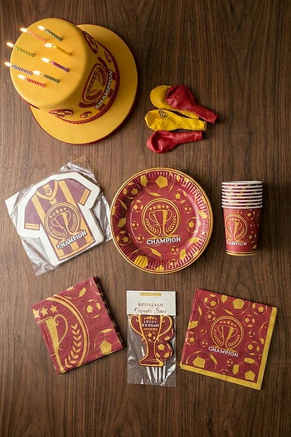 44 Parça Doğum Günü Seti, Sarı Kırmızı (Tabak, Bardak, Peçete, Balon, Masa Örtüsü, Süs, Flama) - 2