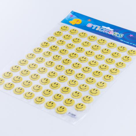 80 adet kabartmalı gülen yüz sticker - Bimotif