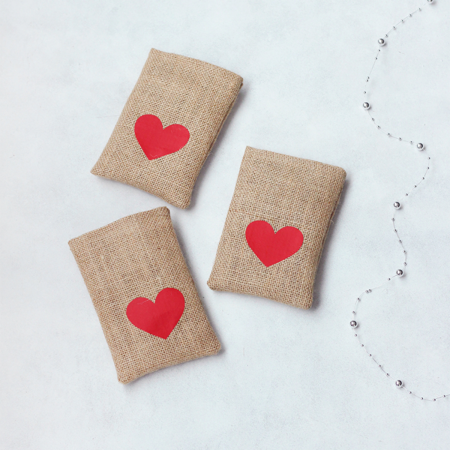 Kalp baskılı, jüt kese, 10x15 cm / 5 adet - 1