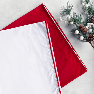 Ponponlu yılbaşı yastık kılıfı seti, 50x70 cm / kırmızı-beyaz - 2