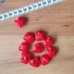 Red satin roses, 2 cm / 20 pcs - Bimotif