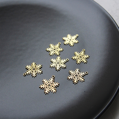 Snowflake-shaped gold jewellery, accessories - 1