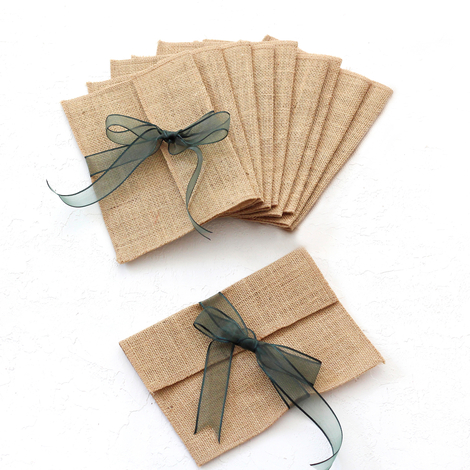 Jute envelope with green ribbon, 14x19 cm / 10 pcs - Bimotif