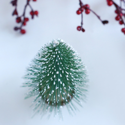 Miniature Christmas snowy pine tree / 11 cm - 3