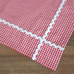Red checkered tablecloth / 140x140 cm - Bimotif (1)