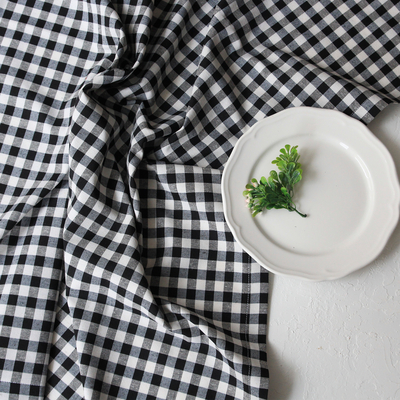 Black and white checkered tablecloth / 160x260 cm - 1