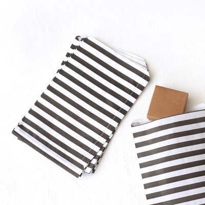 Patterned paper bag, white-black / Striped (18x30 - 1000 pcs) - 2