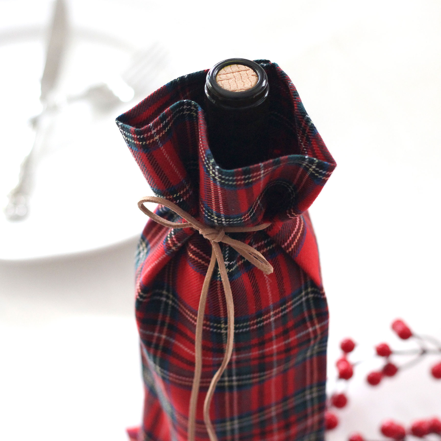 Red-green plaid wine bottle cover / 14x34 cm - 2