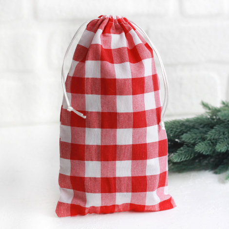 Christmas gift bag in red checked fabric with drawstring closure, 15x25 cm / 2 pcs - Bimotif
