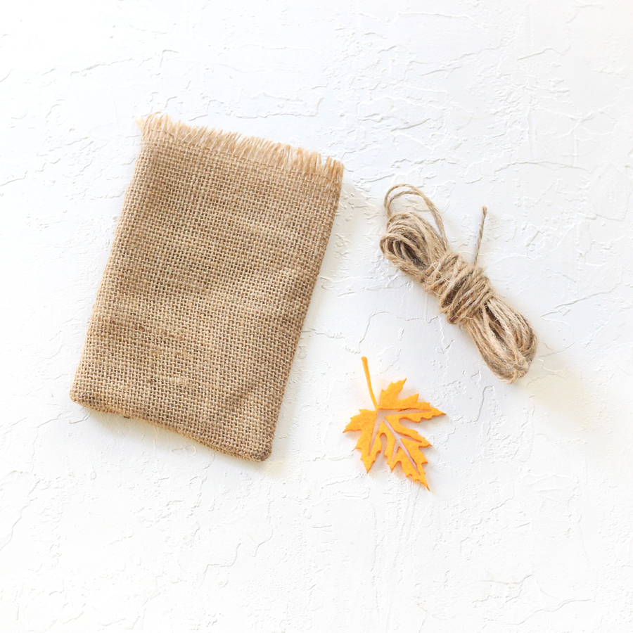 Jute pouch with felt leaf tassels, 10x15 cm / Orange (2 pcs) - 2