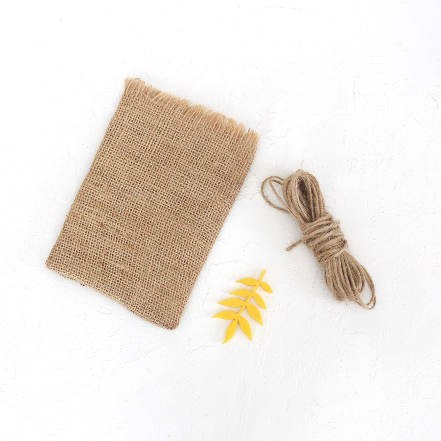 Jute pouch with felt leaf tassels, 10x15 cm / Yellow (2 pcs) - 2
