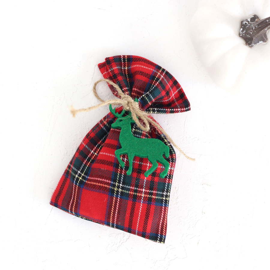 Green felt plaid fabric pouch with deer ornament, 10x15 cm / 2 pcs - 3