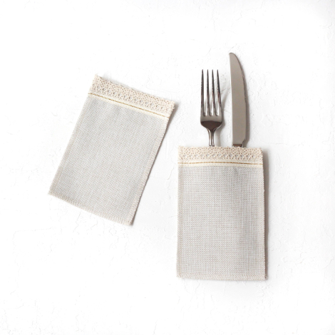 Poly-linen cutlery service with cream lace edge and Glittered gold stripes, 10x15 cm / 2 pcs - Bimotif (1)