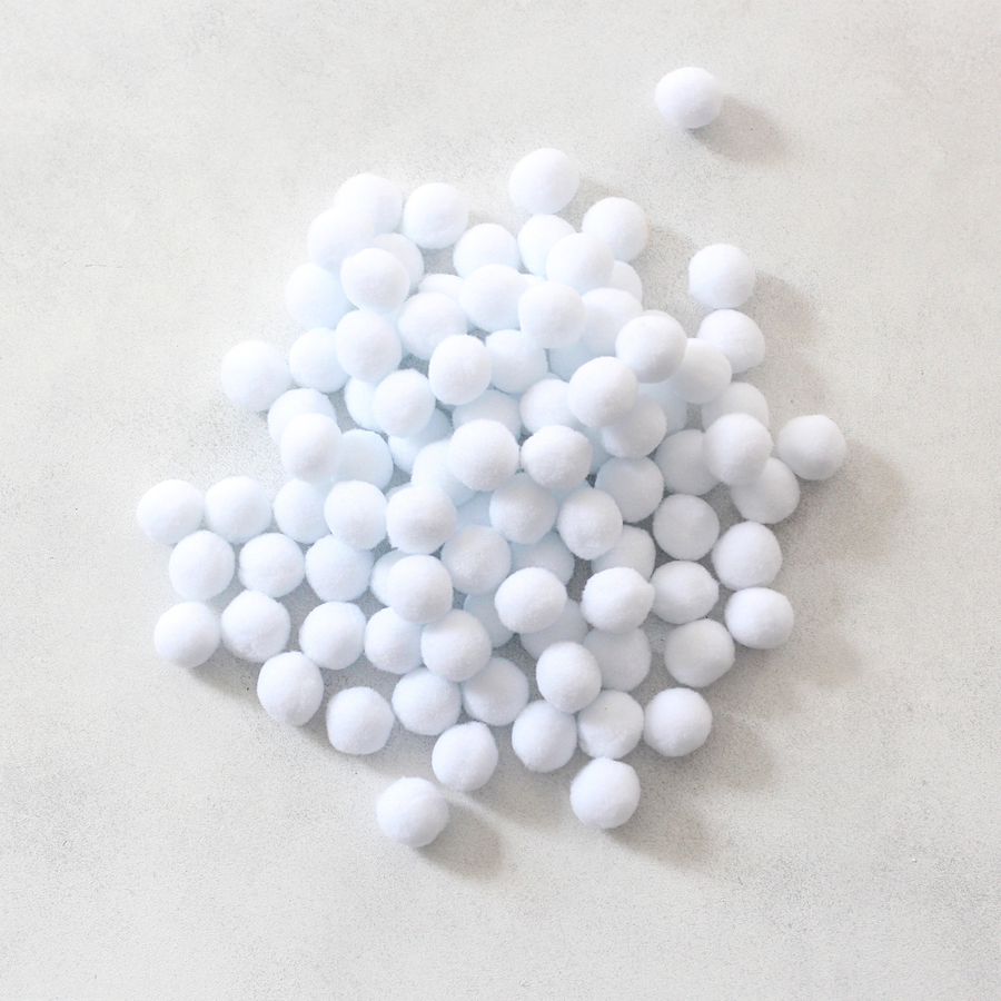 Plush pompom, 1.5 cm / 50 pcs / White - 1