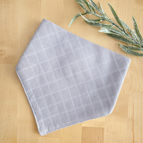 Double layer muslin fabric baby drool bib / collar with snap fastener (0-36 months), grey / 41x20 cm - Bimotif