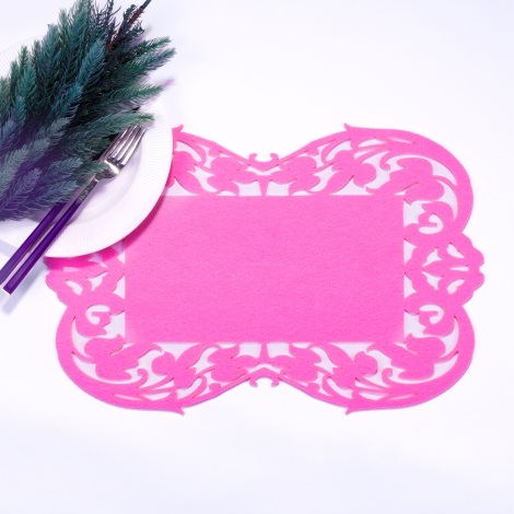 Pink felt placemat, flower - 27x44 cm / 1 piece - Bimotif