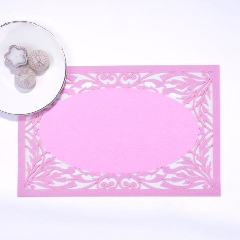 Pink felt placemat, branch - 29x45 cm / 1 piece - Bimotif
