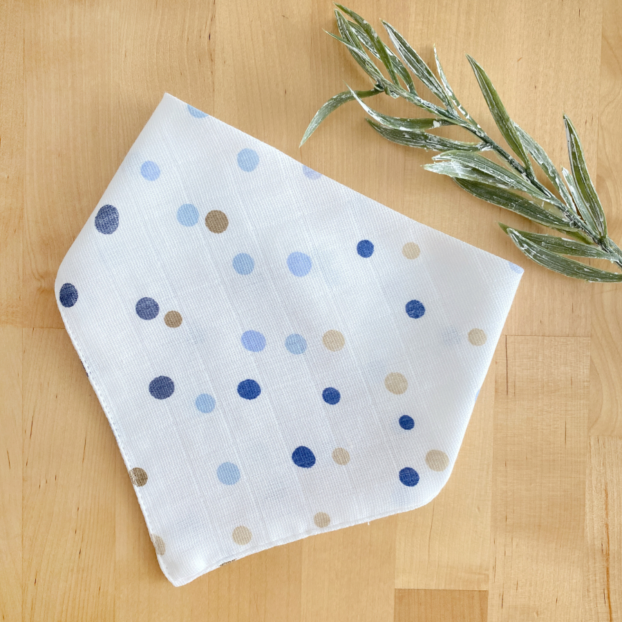 Double layer muslin fabric baby drool bib / snap fastener collar (0-36 months), blue polka dot / 41x20 cm - 1