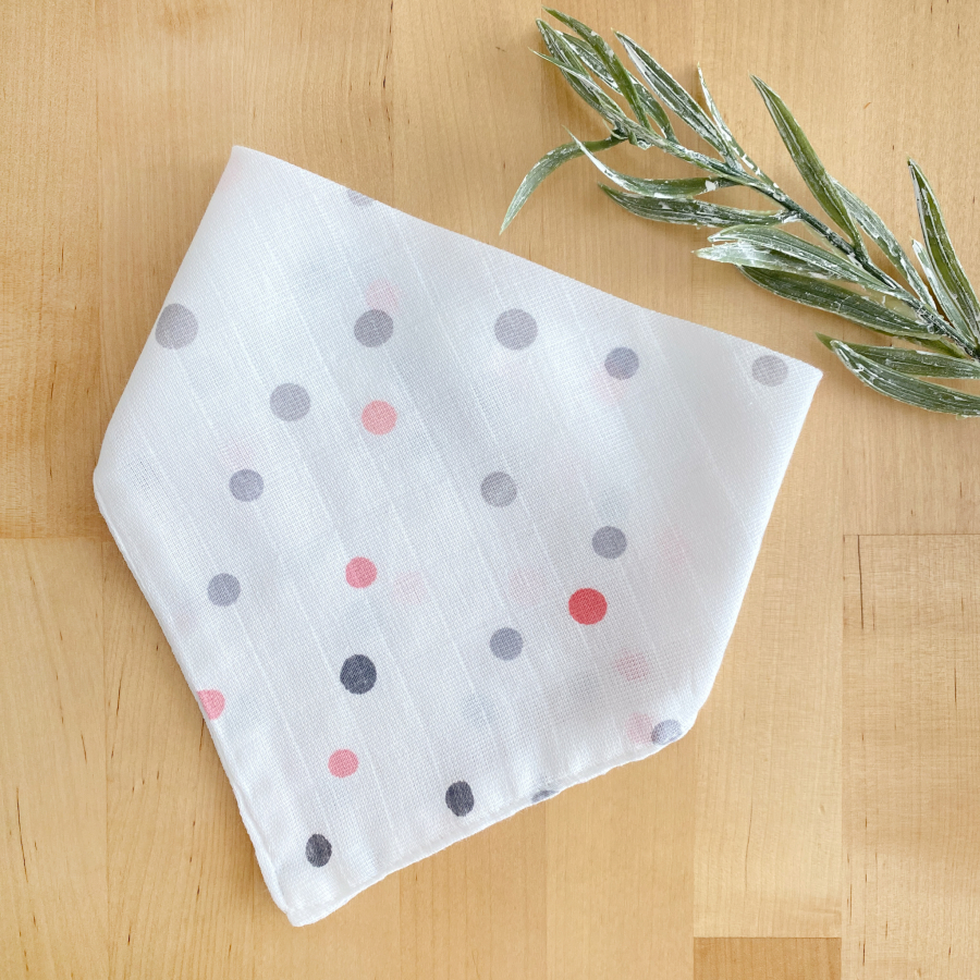 Double layer muslin fabric baby drool bib / snap fastener collar (0-36 months), red polka dot / 41x20 cm - 1