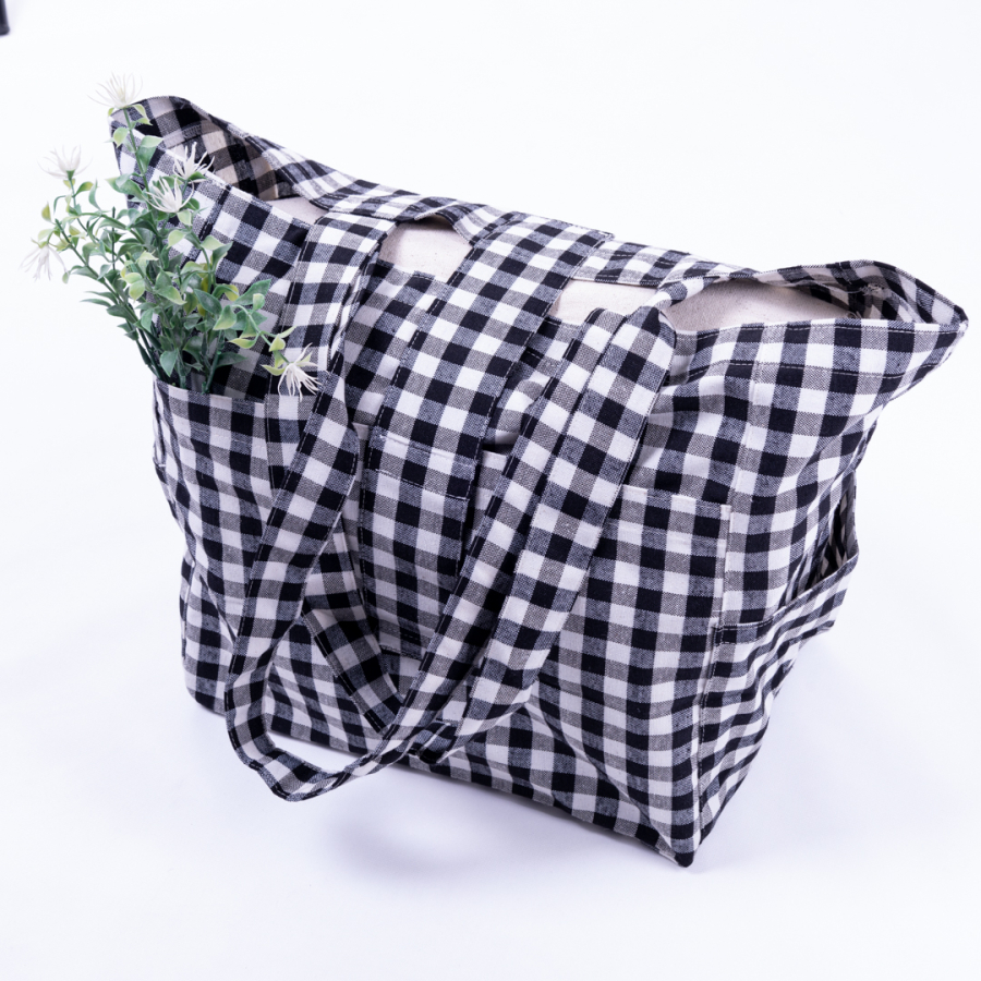 Woven gingham fabric, picnic bag with velcro closure 35x51x22 cm / Black - 1