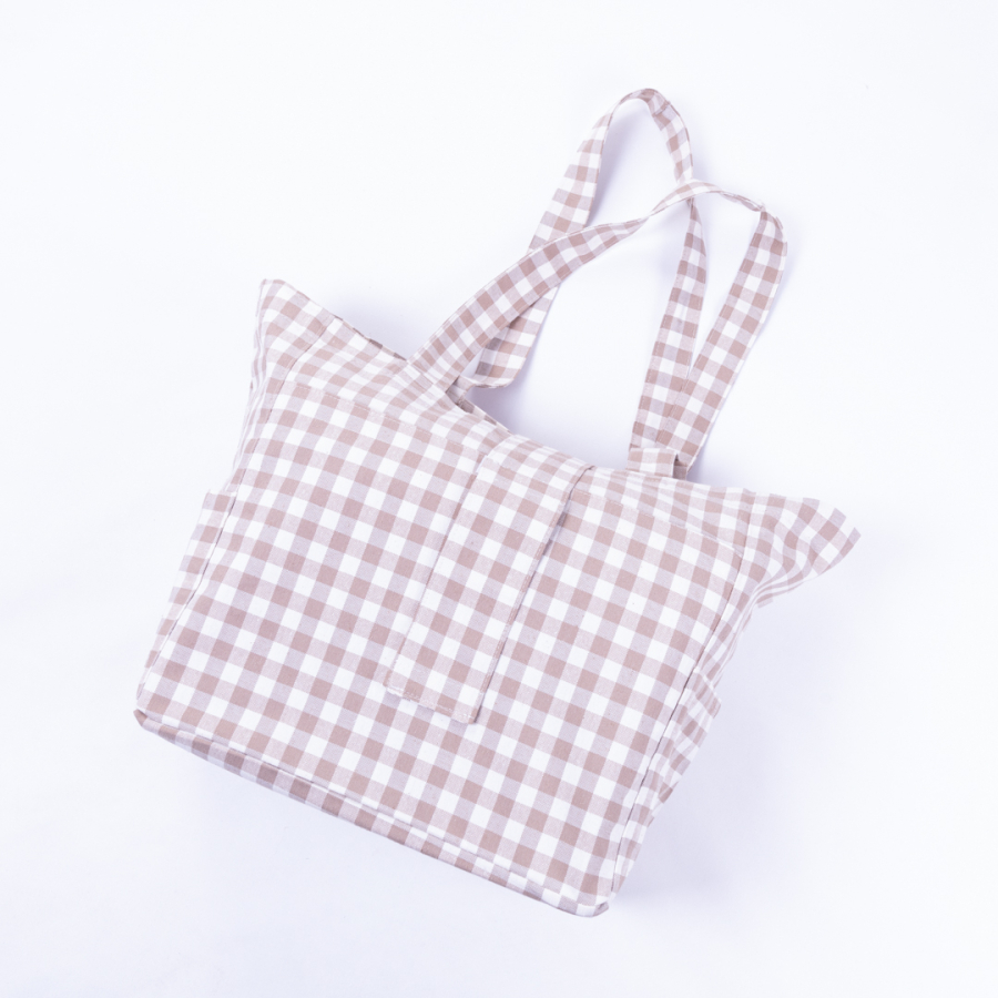Woven gingham fabric, picnic bag with velcro closure 35x51x22 cm / Beige - 4