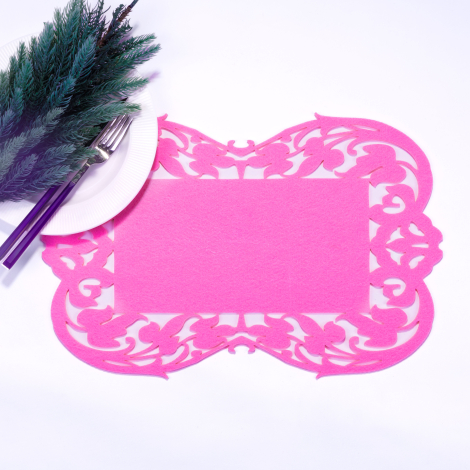 Pink felt placemat, flower - 27x44 cm / 2 pcs - Bimotif (1)