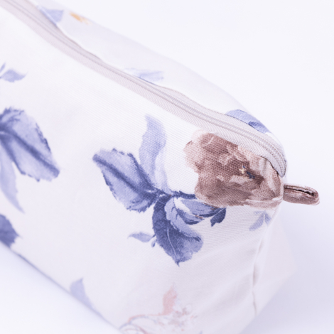 Su ve leke tutmaz duck kumaştan lacivert çiçek desenli makyaj çantası - 3